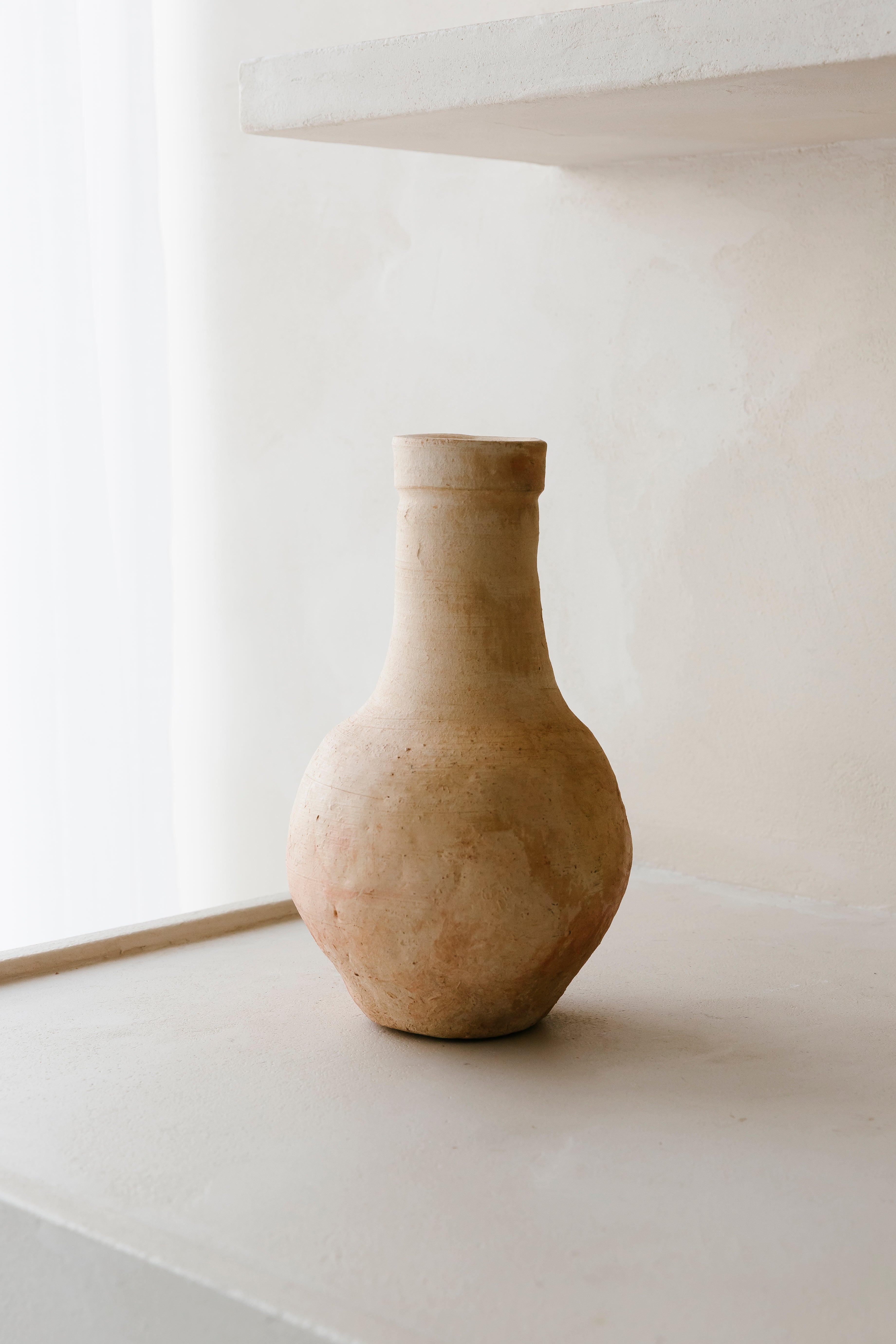 KELLA - Vaas No. A002