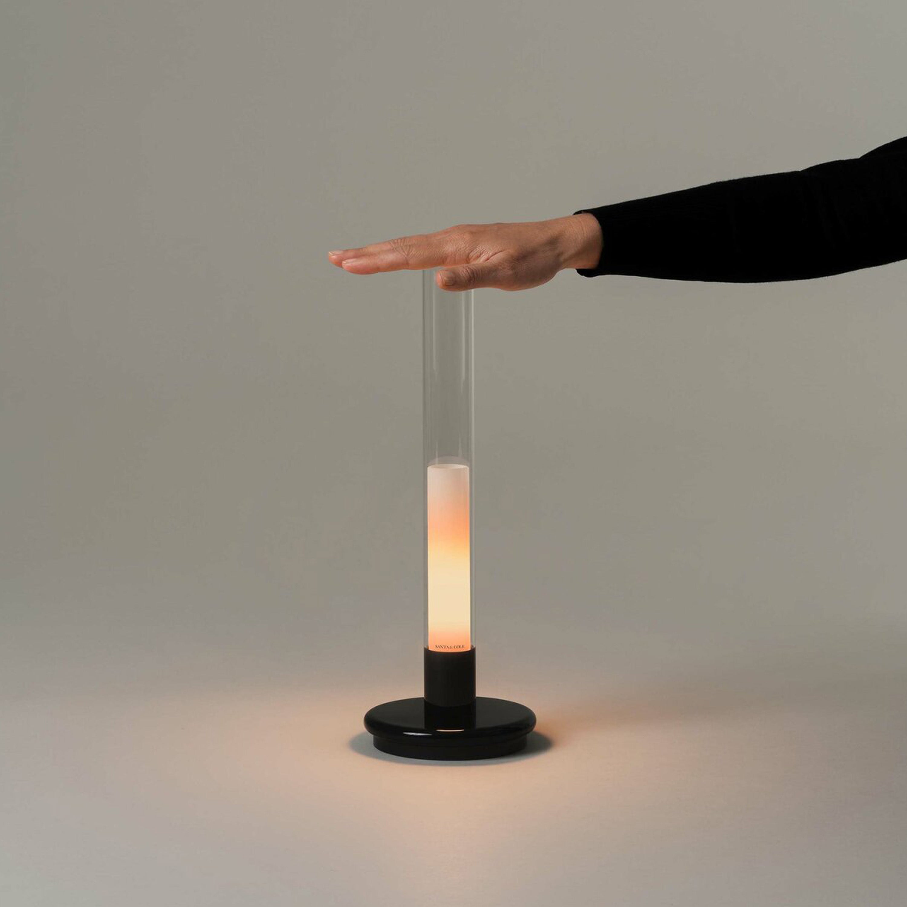 Sylvestrina tafellamp van Santa & Cole, verkocht door Anneke Crauwels Home