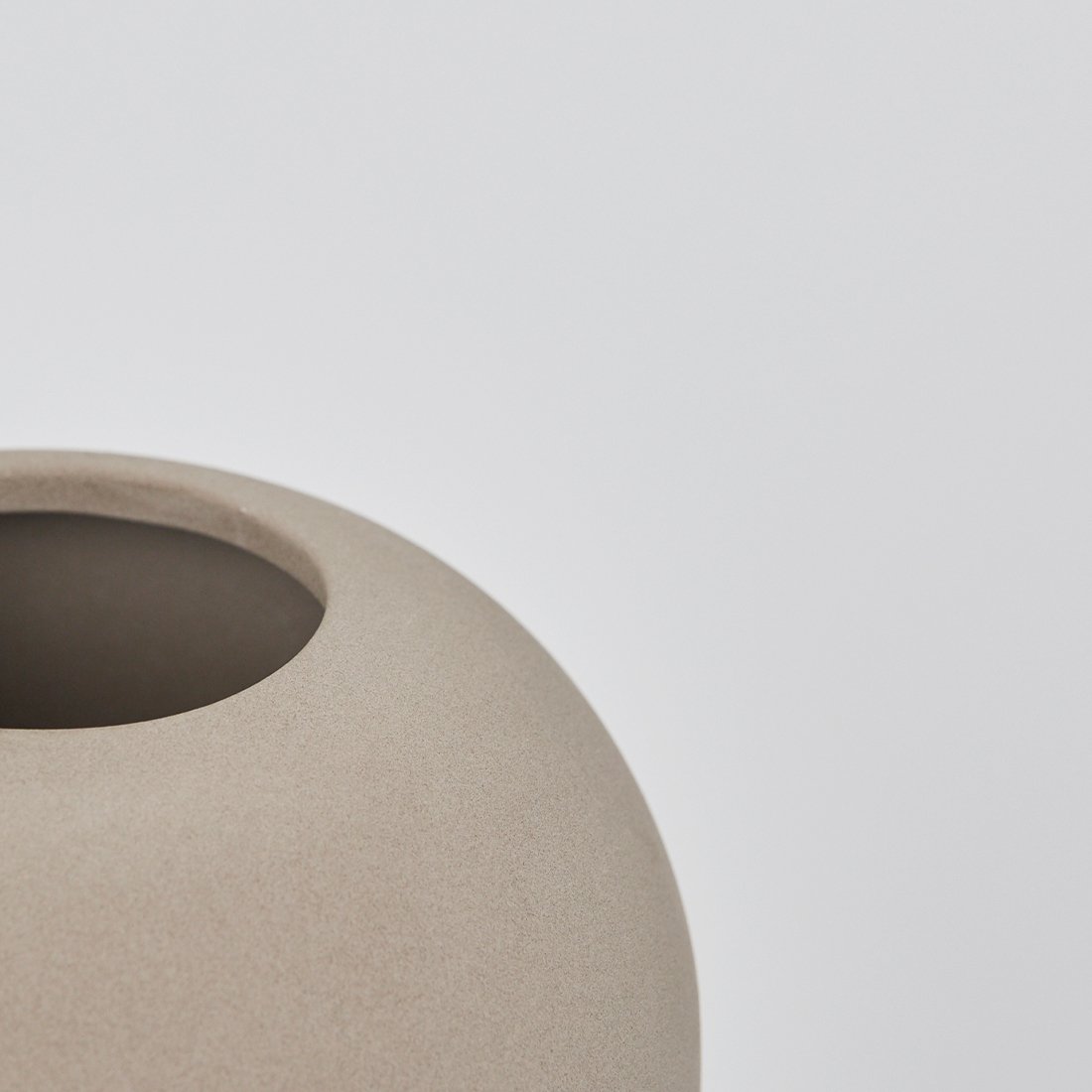 Dome Vaas | Designer | Kristina Dam Studio | Shop | Design Studio Anneke Crauwels | Anneke Crauwels Home
