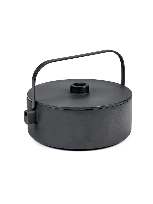 zwart-gietijzeren-theepot-serax verkocht door Anneke Crauwels Home