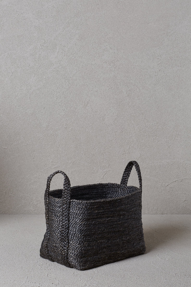 kleine opbergmand | gevlochten | The Dharma Door | verkocht door Anneke Crauwels Home