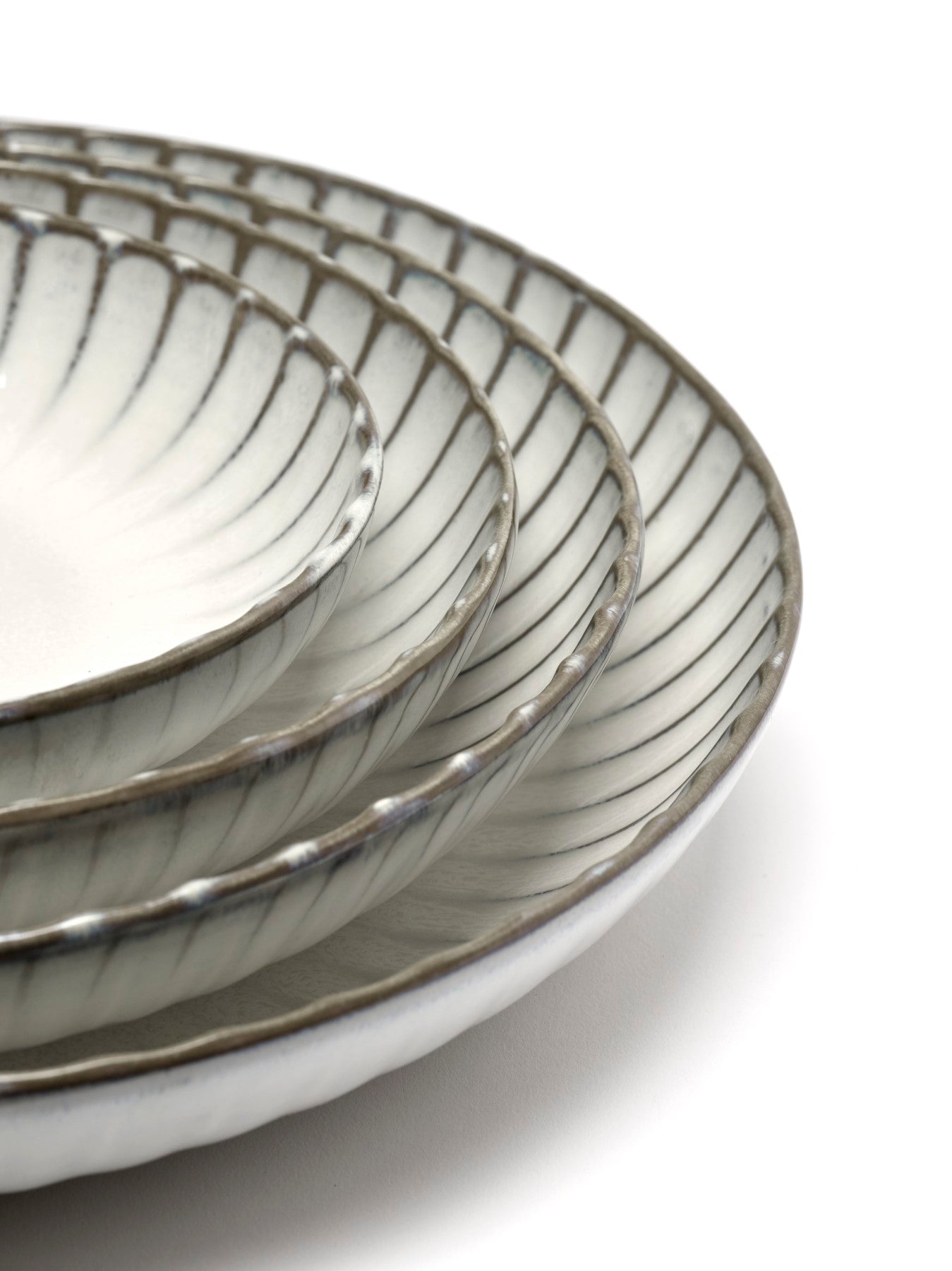 Witte schaal | geribbeld | collectie van Sergio Herman | Serax | verkocht door Anneke Crauwels Home