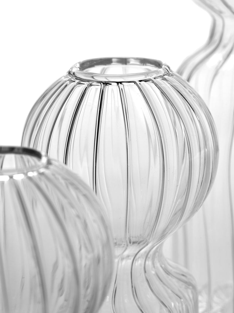 kleine glazen vaasjes | Serax | geribbeld | design | shop | bloemen | verkocht door Anneke Crauwels Home