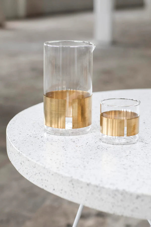 Karaf-met-koperen-band-en-bijpassend-glas verkocht door Anneke Crauwels Home